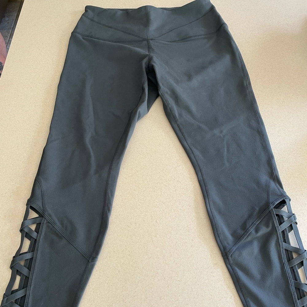 Zella blue gray lattice leggings size medium